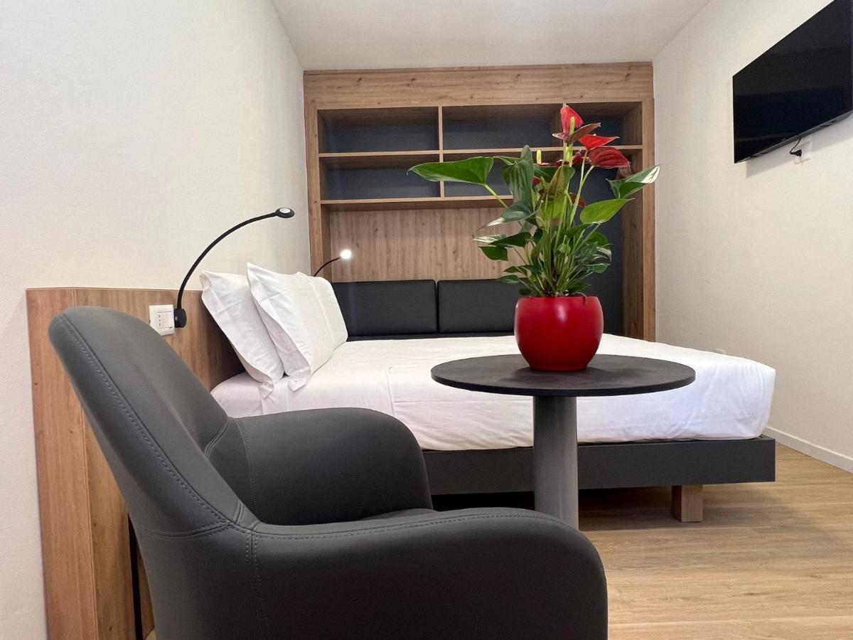 Yugogo Mazzini 41 - Bilocale Trento Centro Apartman Kültér fotó